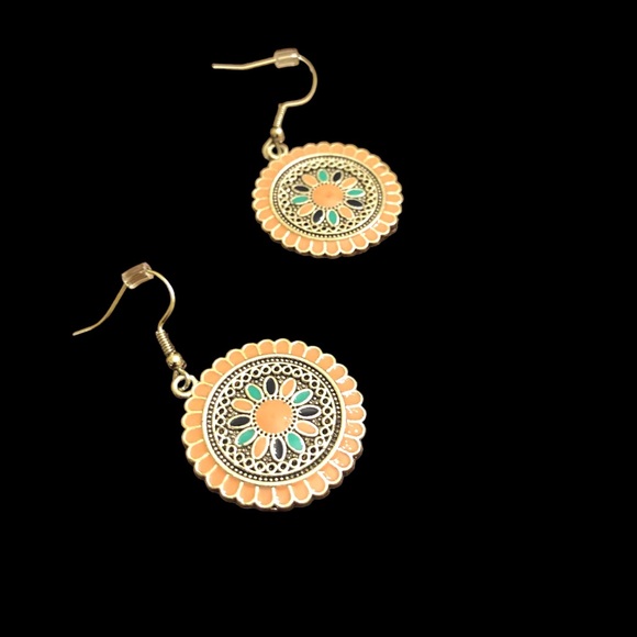 Duufin Women's Bohemian Vintage Mandala Design Pink/Silver Earrings - Picture 4 of 7